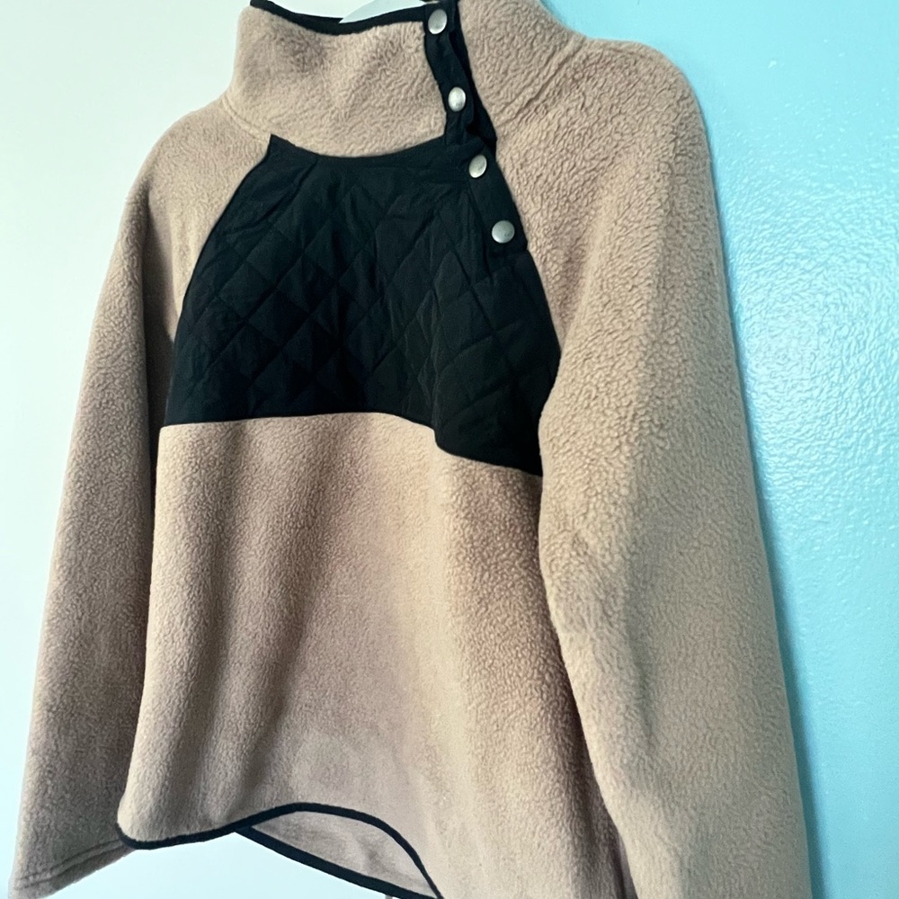 Abercrombie & Fitch Fleece Pullover Like new!
